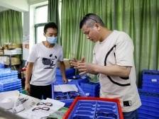 横商印记｜晶明视眼镜董事长梁建东：从打工仔到老板，横岗是我的“宝地”