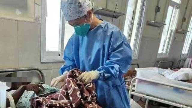 与生命赛跑！广州援非医生成功救治急症大出血患者