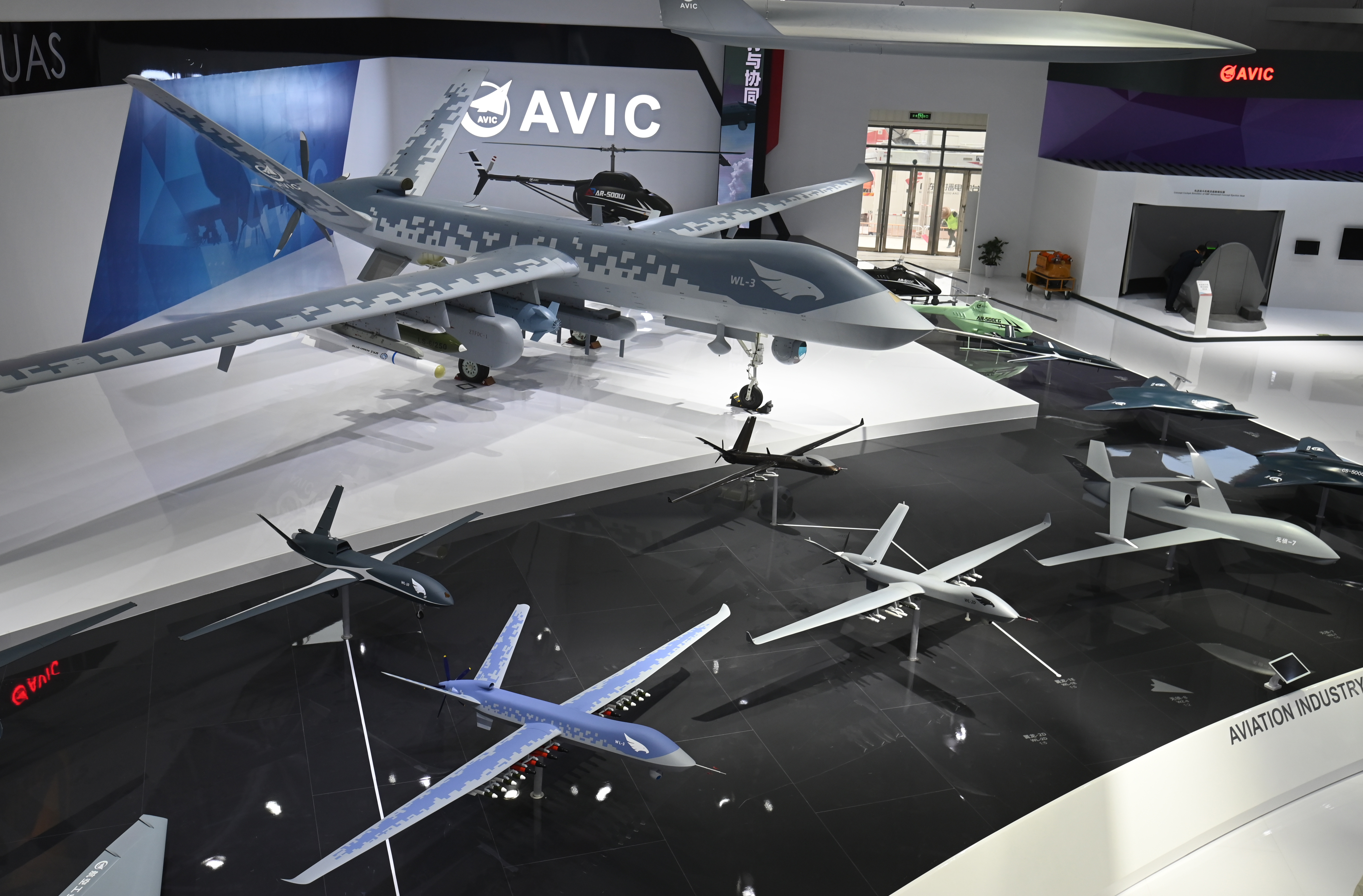 各式先进无人战机。&nbsp;