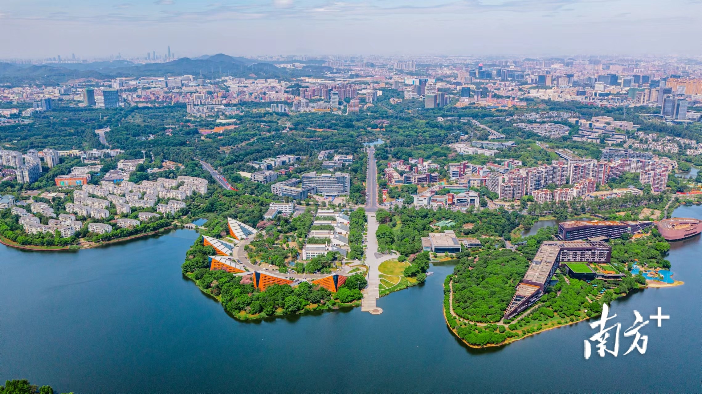 松山湖中心区全面推进通湖礼廊景观提升项目,图为通湖礼廊首期景观提升工程。 松山湖中心区全面推进通湖礼廊景观提升项目,图为通湖礼廊首期景观提升工程。