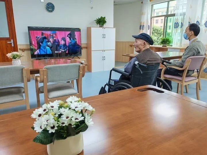 大亚湾西区街道长者照护之家为入住老人提供良好生活环境。 