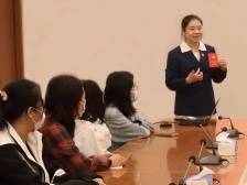 费英英：继续做好困难群众的暖心“服务员”|二十大代表在基层