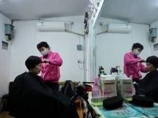 “广东好人”韦素梅：信守与房东的约定，坚持10元理发不涨价