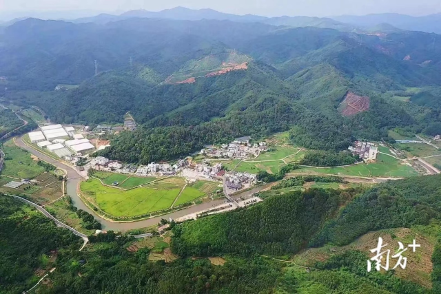 英德连樟村获2022年中国美丽休闲乡村称号。陈咏怀 摄