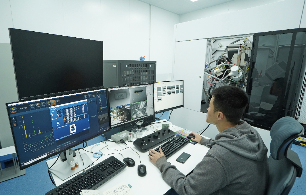 季华实验室立足“顶天立地”，力争打造信息装备国家技术创新中心。南方日报记者 戴嘉信 摄