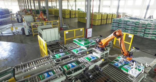 天马科技集团全自动化饲料生产线