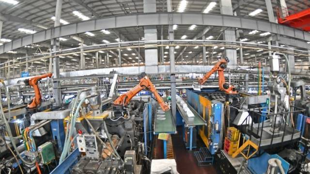 东西南北中，“制造业当家”为何看广东？| 制造业九章