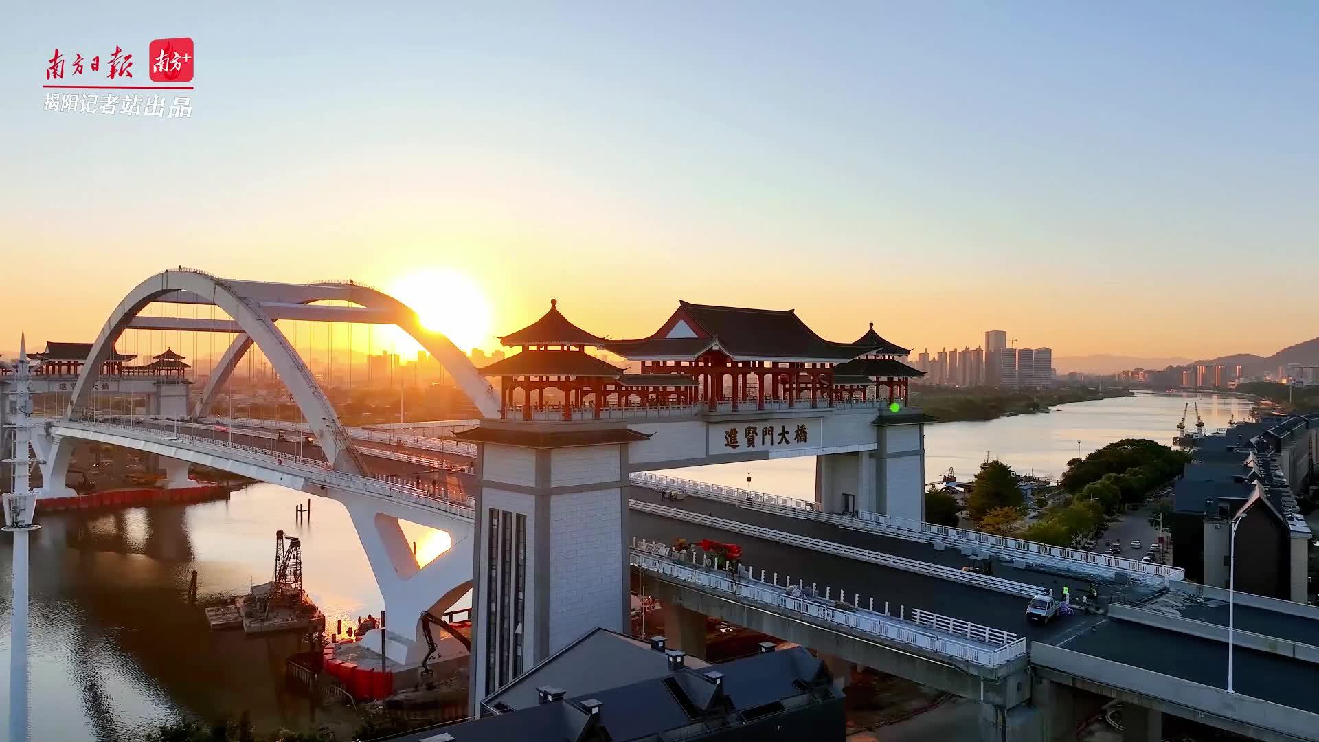 网红新地标跟着南方镜头看建设中的进贤门大桥