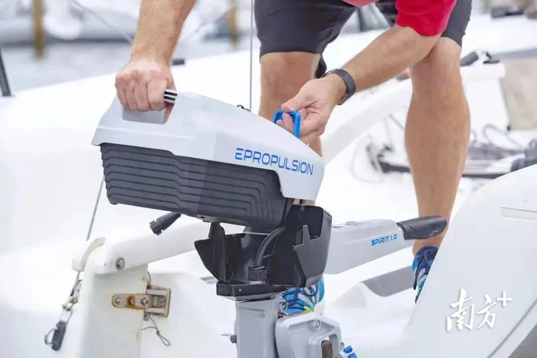 逸动科技产品电动船外机。 逸动科技产品电动船外机。