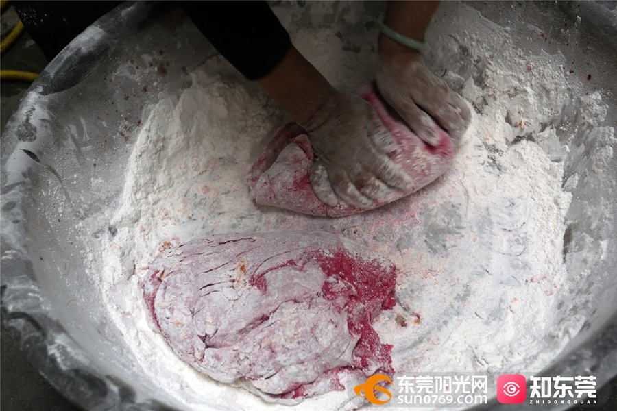 ▲苏木糯米团 ▲苏木糯米团