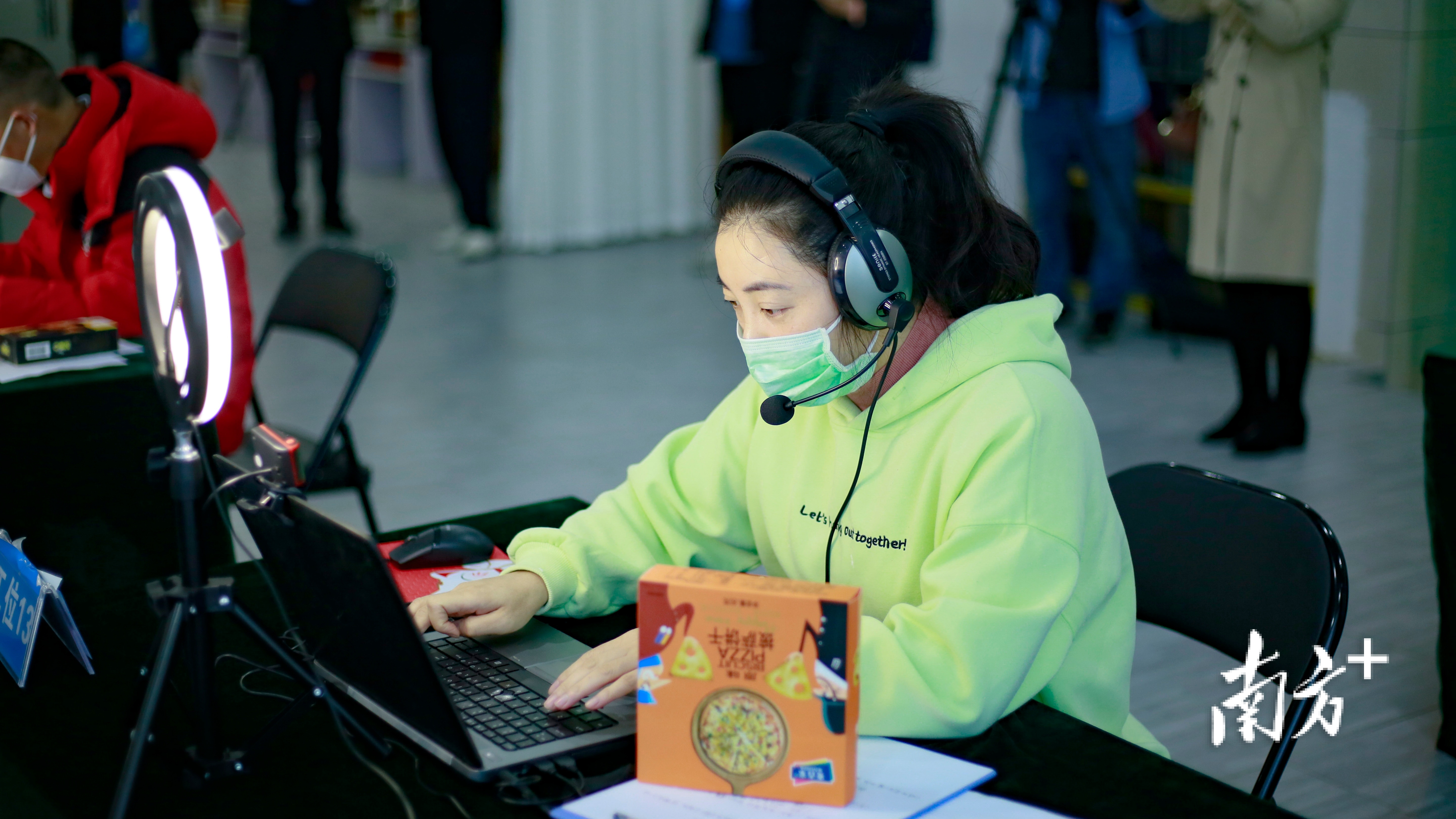 12月25日，中山首次开考职业技能等级认定“一试双证”项目“互联网营销师”。 南方+ 卢子衡 拍摄