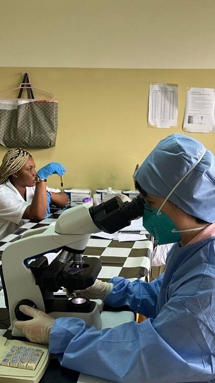 往来家书|广州援非医疗队员三代人的书信：闪烁的星辰是妈妈的思念