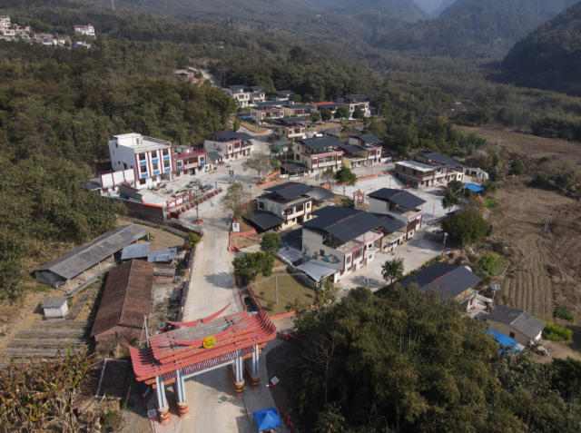 联山瑶族村村貌