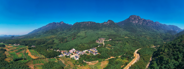 联山瑶族村全貌