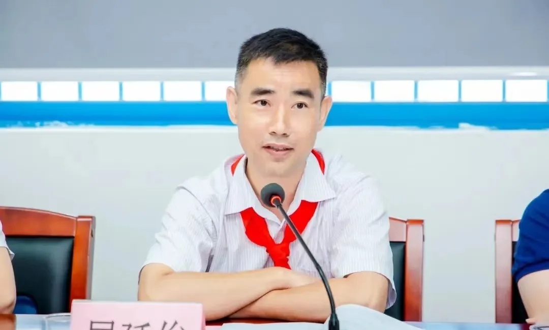 华中师范大学附属惠州大亚湾小学六（1）中队