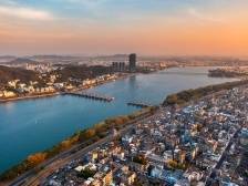 韩江评论丨开局即加速 “潮”向高质量