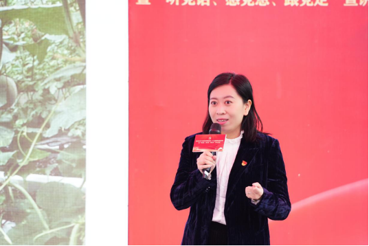 广州市南沙区榄核镇甘岗村党总支书记许晓丽揭秘“土地嫁出去”