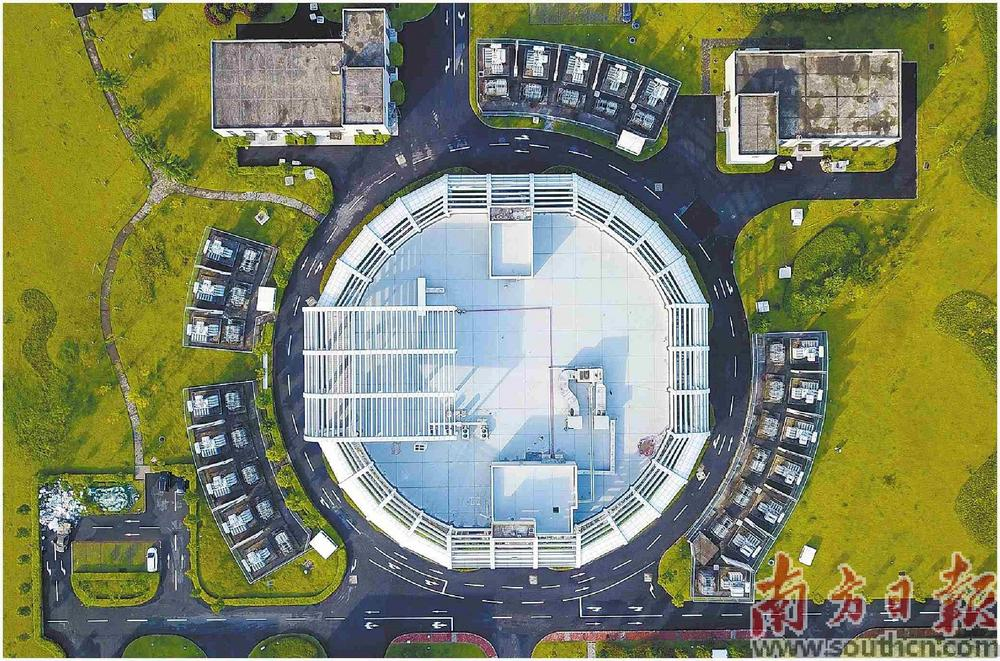 中国散裂中子源是粤港澳大湾区首个重大科技基础设施。 中国散裂中子源是粤港澳大湾区首个重大科技基础设施。