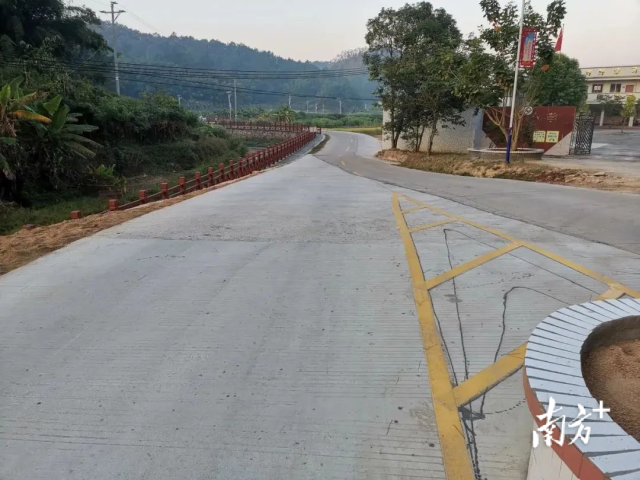 册田至白沙坑村道“单改双”建成后