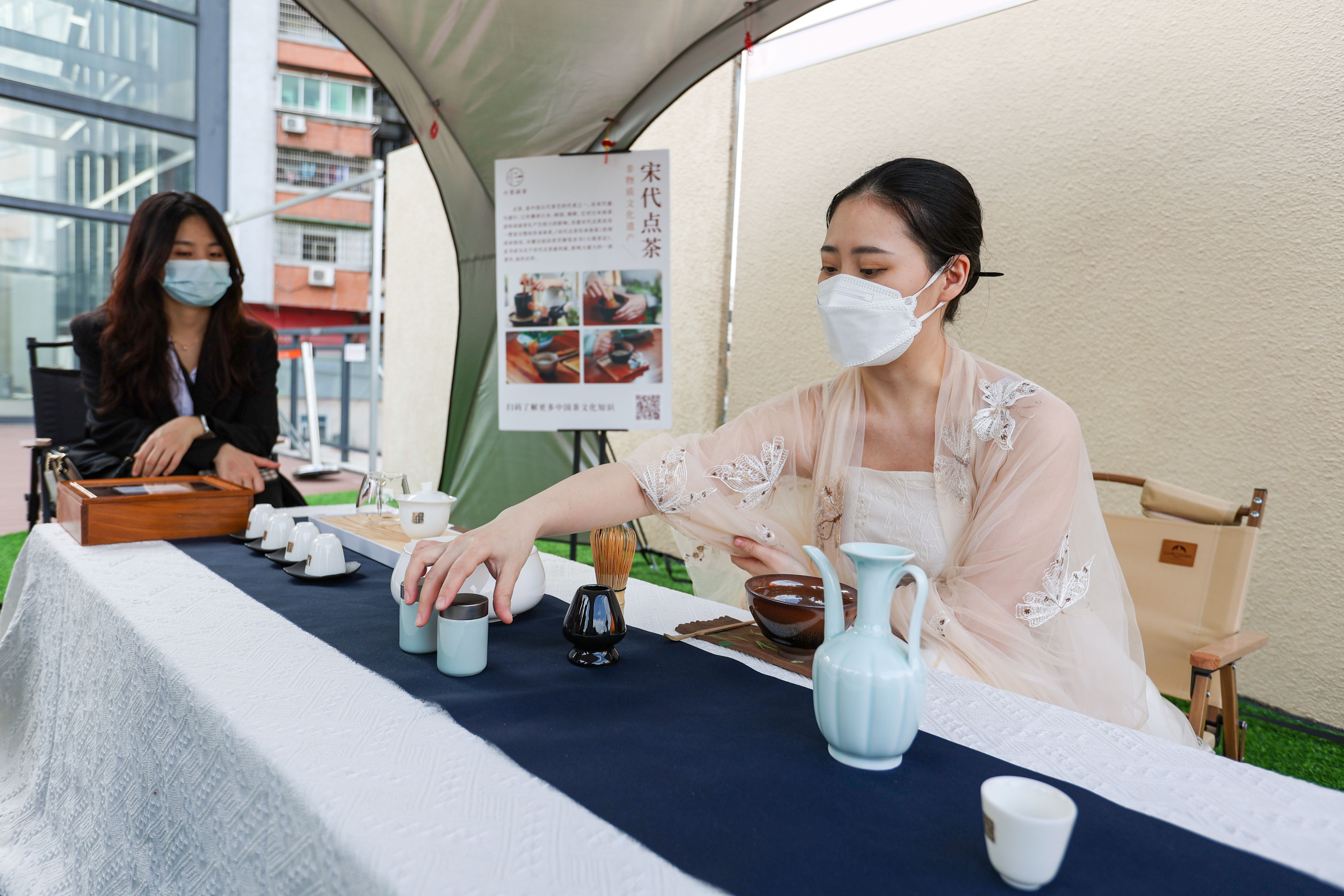    南方+ 梁文祥 拍摄