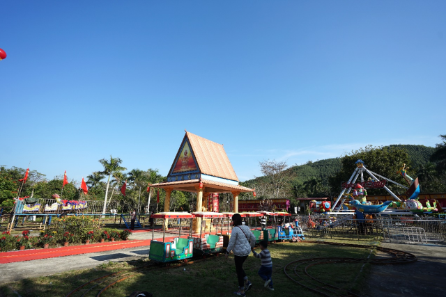 八国风情旅游度假区更多电动项目正式开放。