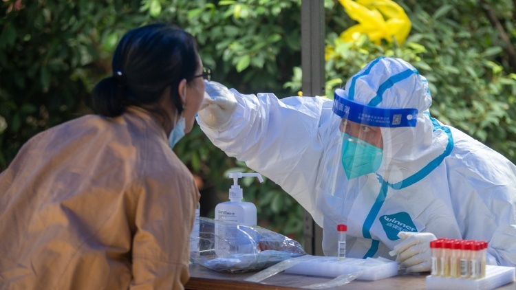 转需 | 春节期间去哪做核酸？广州开设215个便民采样点！地址、服务时间→