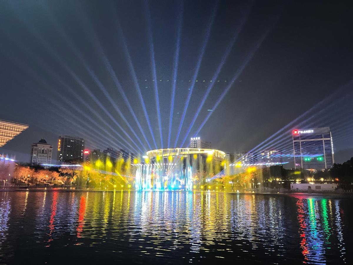 精彩提前看东莞市中心广场将上演春节主题音乐光影喷泉