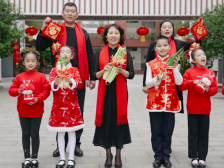 劳育寄语｜莞城建设小学校长梁焕英：幸福要靠勤劳来创造