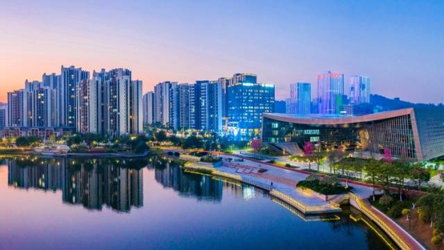 吴扬：持续强化“精明增长”理念，力争全年地区生产总值增长10%以上｜高质量发展朝“南”看