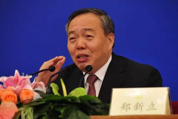 中国城镇化促进会常务副主席、研究员 郑新立