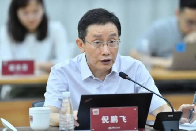 中国社科院城市与竞争力研究中心主任 倪鹏飞
