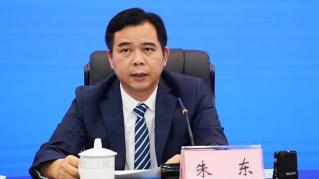 广西壮族自治区社科联党组书记、主席 朱东