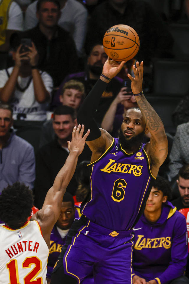 为破纪录而生!詹姆斯超越贾巴尔,荣膺nba历史得分王_南方网