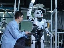 一线行|ChatGPT大火，机器人应用或迎爆发式增长