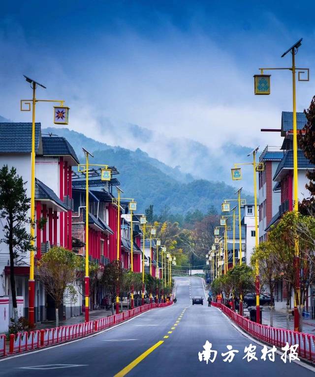 始兴县深渡水瑶族乡。邓斌 摄