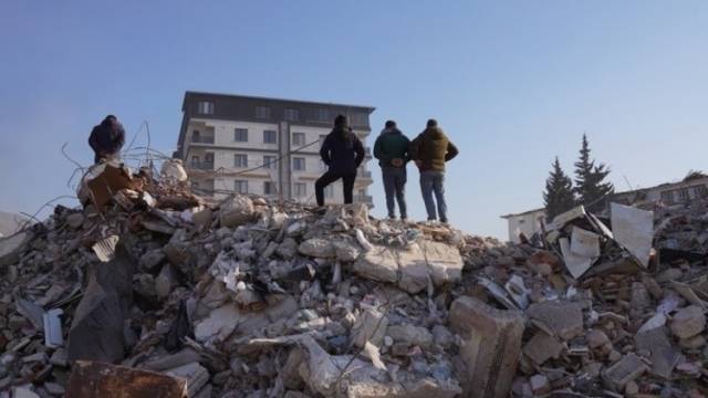 在废墟之上重建新的希望