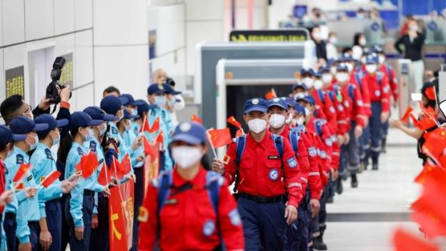 赴土耳其救援11天，深圳公益救援队“回家”
