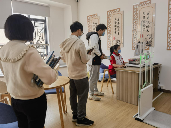 南沙區(qū)圖書館新聯(lián)二村服務(wù)點(diǎn)