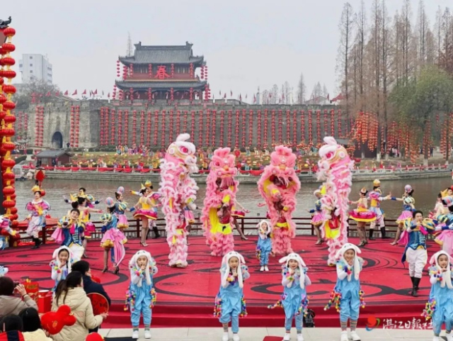 湛江市遂溪县遂溪醒狮。图片来源湛江日报社