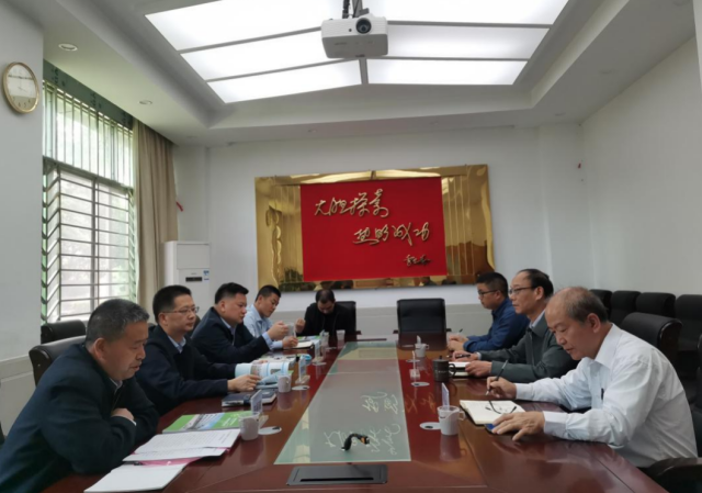 交流座谈会现场。