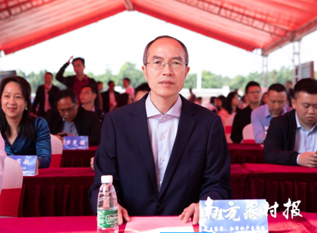 杰大集团董事长程光兆