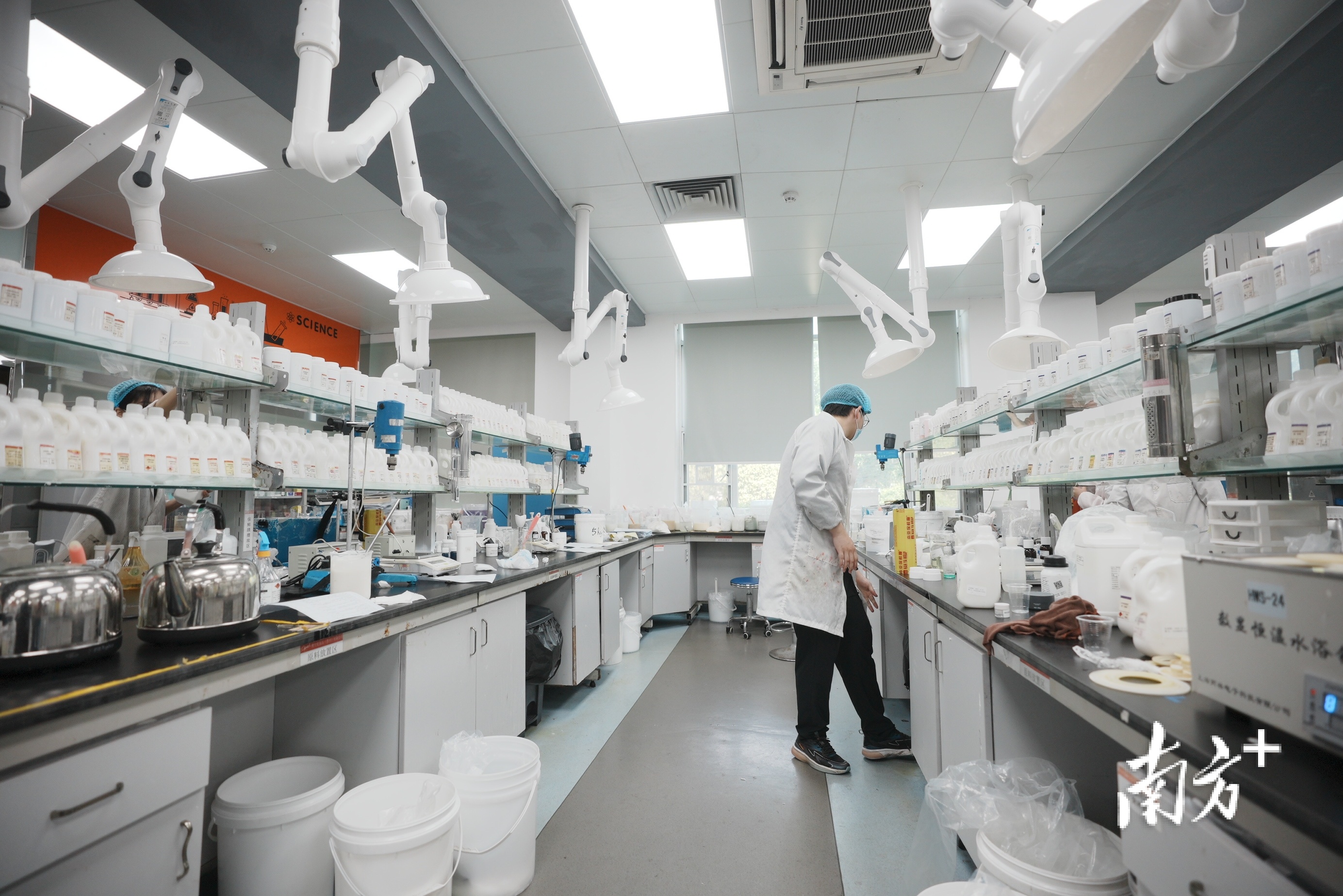 南方+ 王昌辉 拍摄