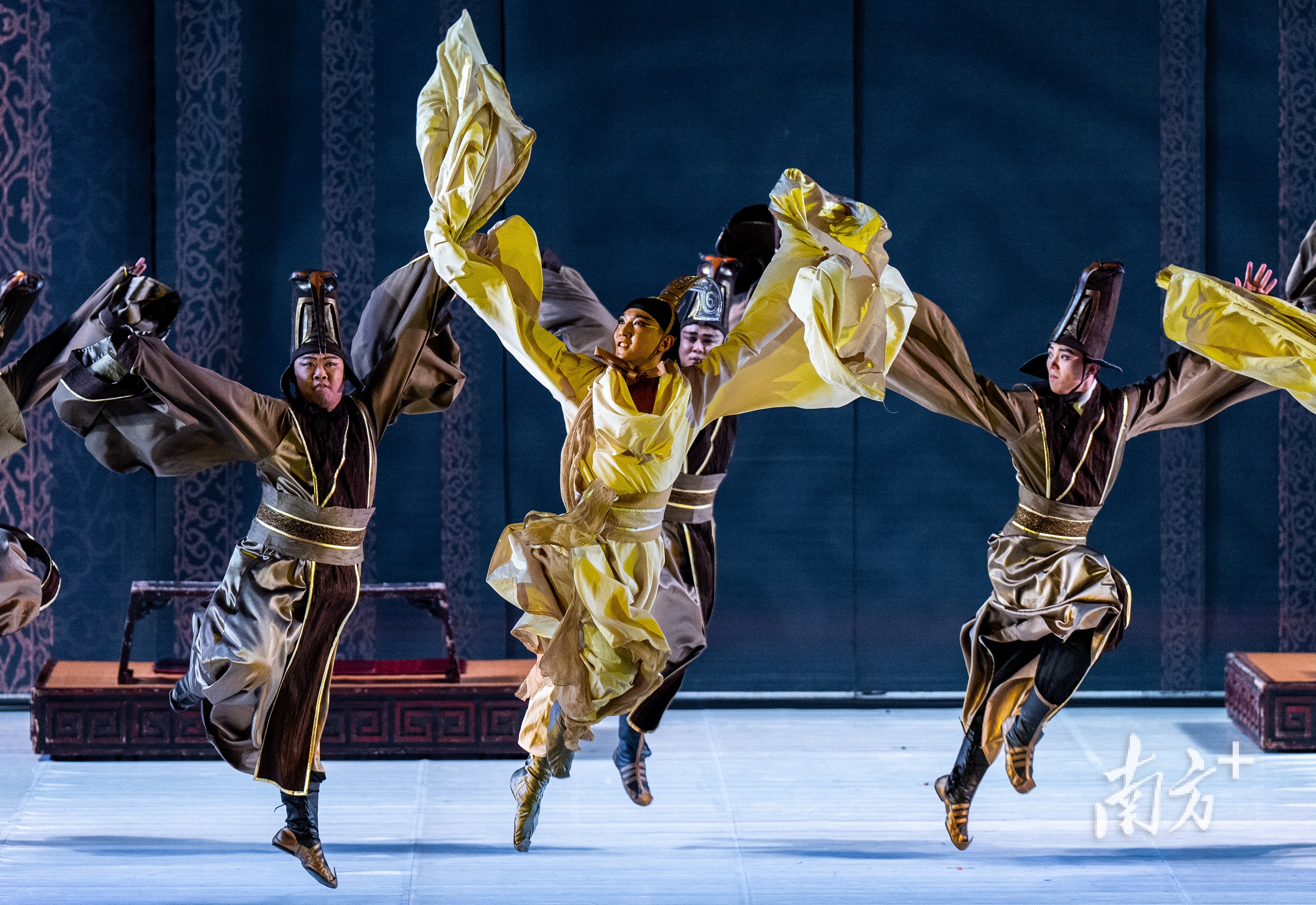 2月28日，东莞剧院联盟成立当晚，大型舞剧《水月洛神》在玉兰大剧院上演。