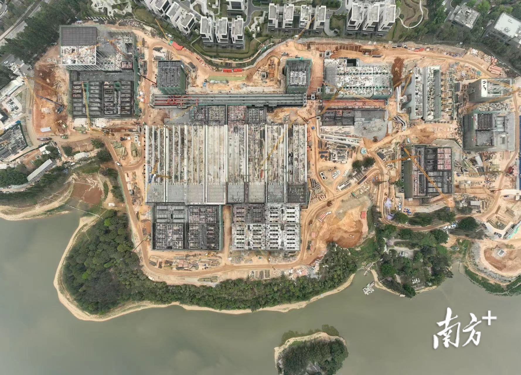 珠三角水资源配置工程东莞配套松山湖水厂建设现场。