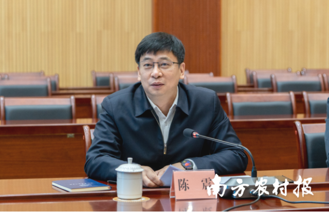 三江县委副书记、县长陈震。