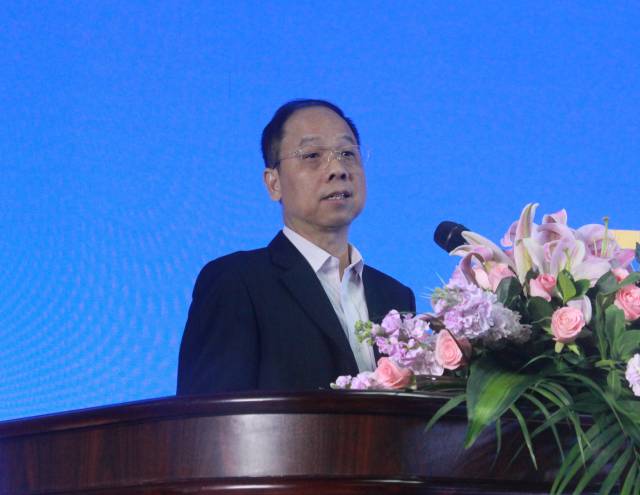 广东省农业技术推广中心副主任、广东省养猪行业协会会长陈三有