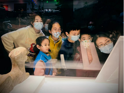 陈彦霏母亲手机里保存的女儿讲解图片。