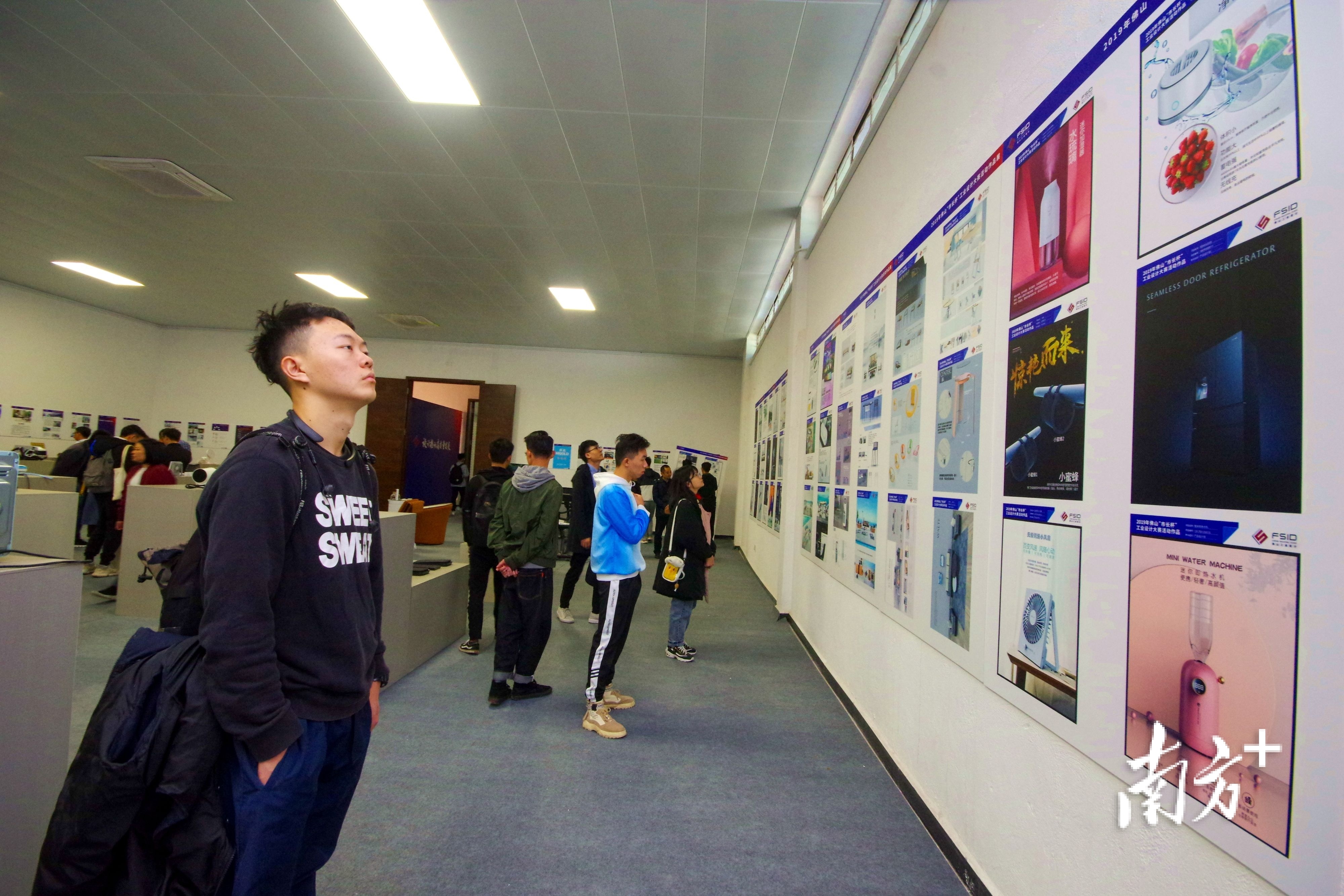 每届“市长杯”大赛作品展览都吸引大量关注。主办方供图