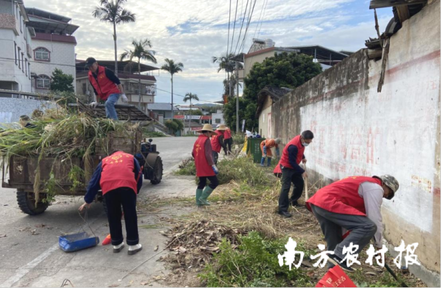 南下村广大党员干部和群众积极参与志愿活动。