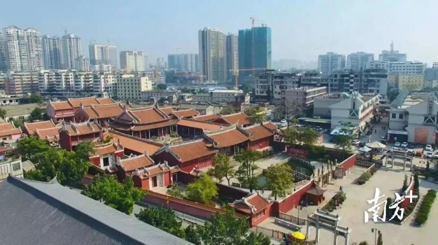 广东现存同类建筑规模最大、具清代建筑风格、保存最完好的揭阳孔庙——揭阳学宫。